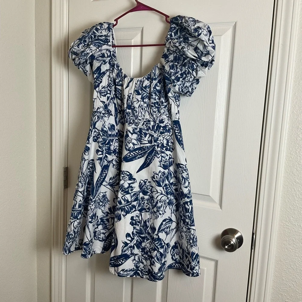 Abercrombie Ruched Puff Sleeve Blue Floral Print Mini Dress Size Medium NWT - Picture 2 of 16